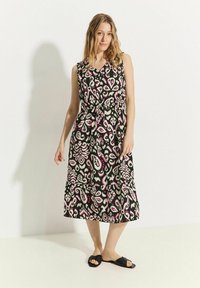 Cecil SOMMER MIT PRINT - Vapaa-ajan mekko - schwarz
