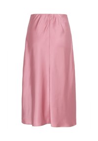 Roze satijnen midi-rok met een elastische tailleband, een gladde textuur en een zijsplitdetail, met een eenvoudige, vloeiende uitstraling.