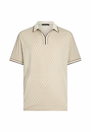 Bézs rövid ujjú galléros póló barna geometriai mintával, fehér gallérral és barna szegélyű V-nyakkal és ujjvégekkel.
