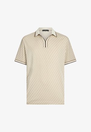 Bézs rövid ujjú galléros póló barna geometriai mintával, fehér gallérral és barna szegélyű V-nyakkal és ujjvégekkel.