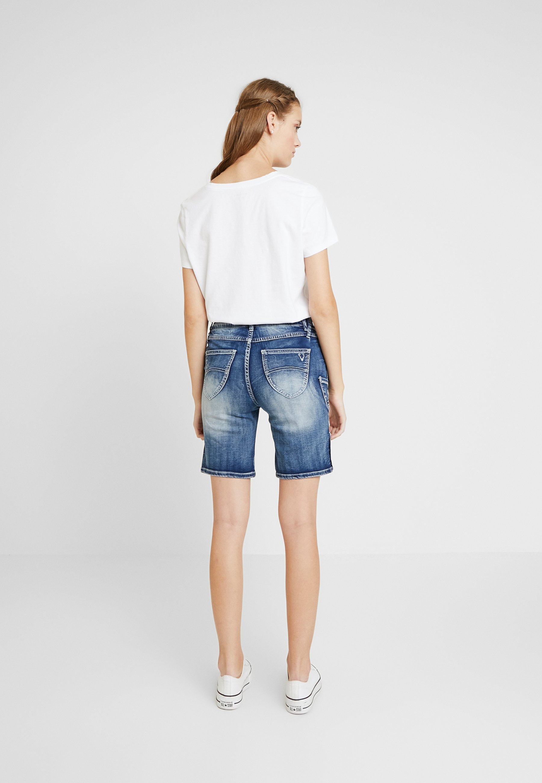 Marjo FRANZISKA BERMUDA Shorts blau Zalando.no Marjo FRANZISKA BERMUDA - Shorts - blau