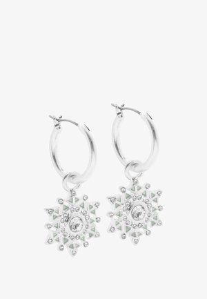 Silberne Creolen mit Schneeflockendesign, verziert mit klaren Strasssteinen und mintgrünen Akzenten, die ein strukturiertes, geometrisches Muster erzeugen.