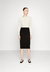 VILA VIARMERONE TUBE SKIRT - Pencil skirt - black