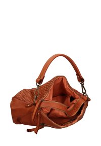Borsa a mano in pelle marrone con texture intrecciata su un lato, scomparti con zip e una maniglia robusta. La fodera interna è in un tessuto arancione abbinato.