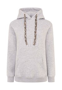 Sudadera de algodón gris con un bolsillo tipo canguro, que presenta cordones con estampado de leopardo y texto en relieve que dice "Stay Wild" en la parte frontal.