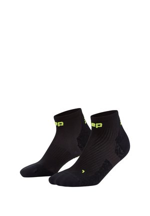 RUN COMPRESSION ULTRALIGHT LOW CUT 4.0 - Sportsocken - black
