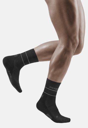 REFLECTIVE MID CUT SOCKS MEN - MADE IN GERMANY - Chaussettes de sport - schwarz