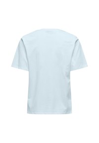 Lyseblå bomulds t-shirt, korte ærmer, rund hals, afslappet pasform, ensartet design, glat tekstur, ingen synlige logoer eller mønstre.