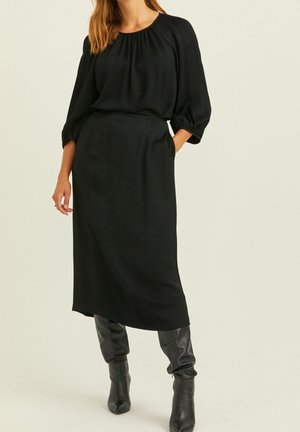 A-Linien-Rock - black