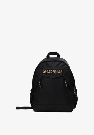 Sac à dos Napapijri Geographic noir avec poche zippée à l'avant, poches latérales en filet et poignée supérieure sur fond blanc.