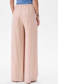 blue shadow NEZI - Broek - beige