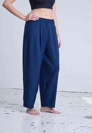 ICHI FAVA BARREL - Trousers - dark navy