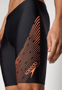 Speedo MENS MEDLEY LOGO JAMMER - Fürdőnadrágok - black/siren red
