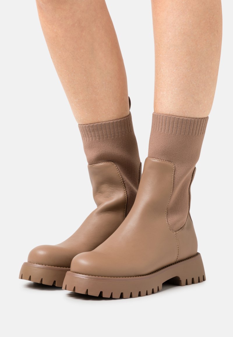 Call it Spring VEGAN KELSEYY Platform boots light brown/brown