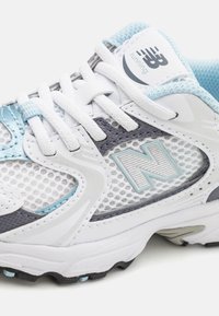 New Balance 530 - Baskets basses - silver/white/black