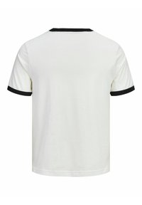 Valge puuvillane T-särk, millel on lühikesed varrukad ja mustad aktsendid mansettidel ja kaeluses. Klassikaline lõige ja sile tekstuur.