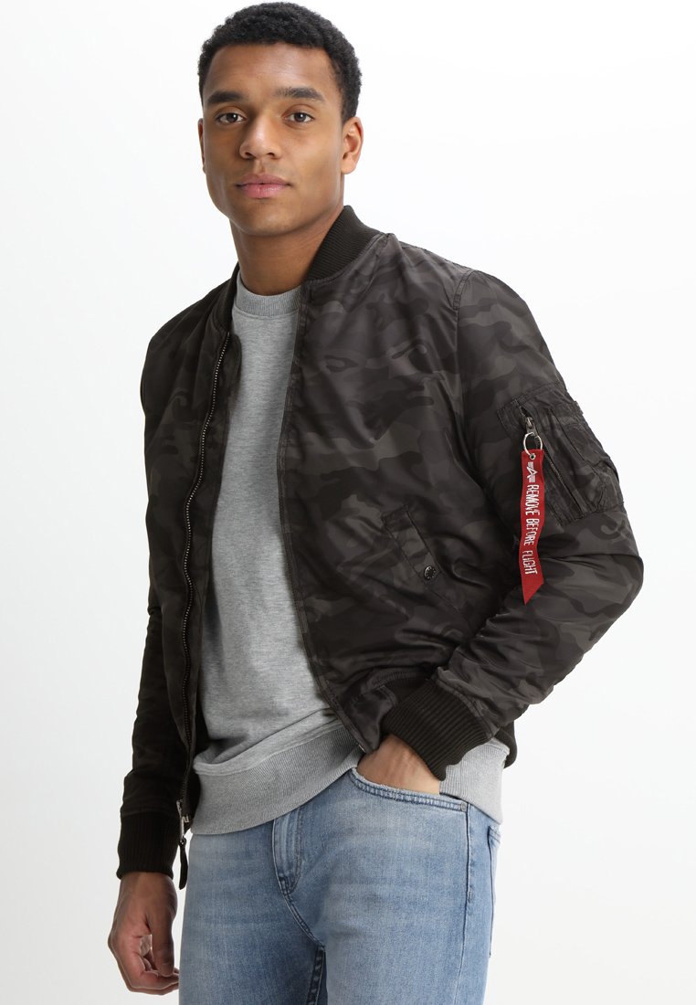 Alpha Industries Blusão aviador - black camo