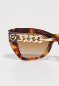 Michael Kors MONTECITO - Saulesbrilles - brown