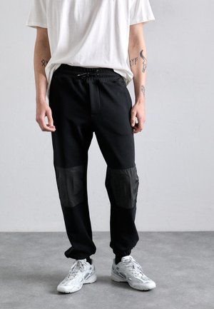 BAND LOGO - Pantalon de survêtement - black