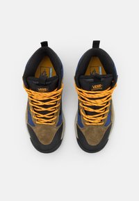 Vans ULTRARANGE EXO HI MTE-1 UNISEX - Sapatilhas de cano alto - butternut/moss gray