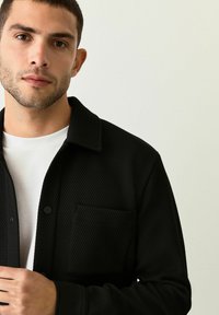 Next REGULAR FIT - DIAGONAL TEXTURE - Leichte Jacke - black