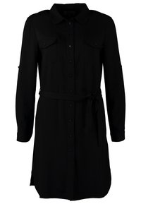 Robe noire boutonnée avec col, manches longues, deux poches poitrine, taille ceinturée et coupe droite. Tissu lisse avec une brillance modérée.