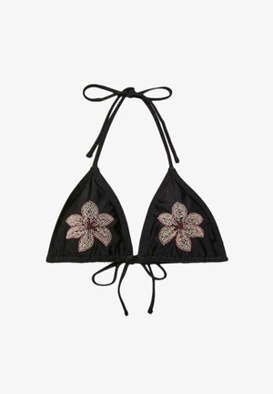 Musta kolmionmuotoinen bikiniyläosa, jossa vaaleanpunaisia ja valkoisia helmikoristeluita kukkakuvioina kummassakin kupissa. Yläosassa on solmittavat kaulakiinnitys- ja takakiinnitysnauhat.