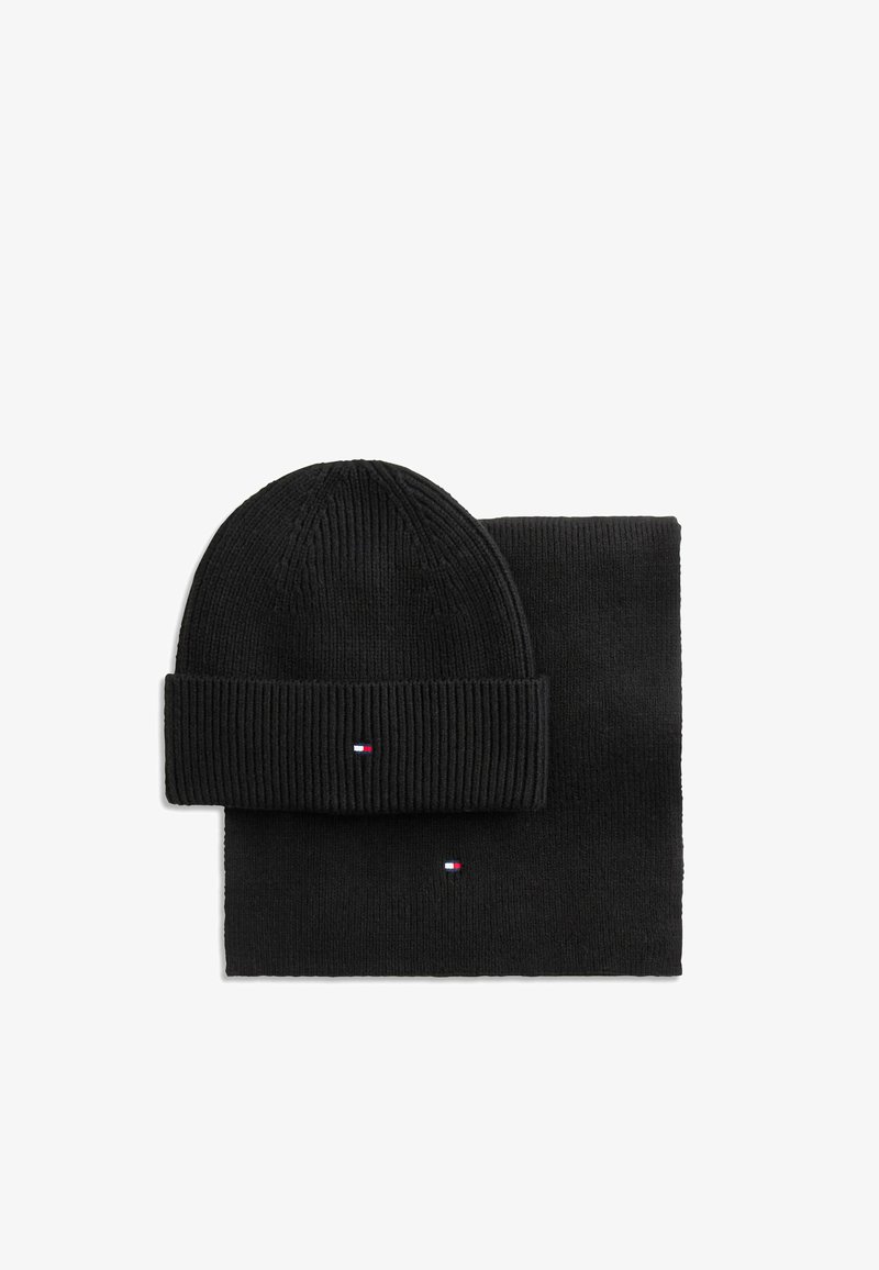 Gp Switch Plug Tommy Hilfiger HILFIGER FLAG BEANIE AND SCARF GIFT BOX - Sjaal - black ...