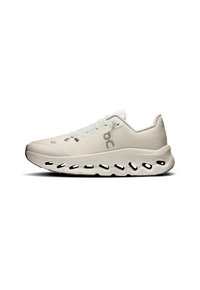 On CLOUDTILT - Trainers - arctic   ice