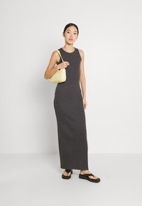 Even&Odd Vestido comprido - mottled grey
