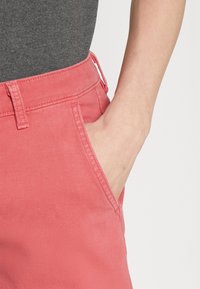 Levi's® Chino - red