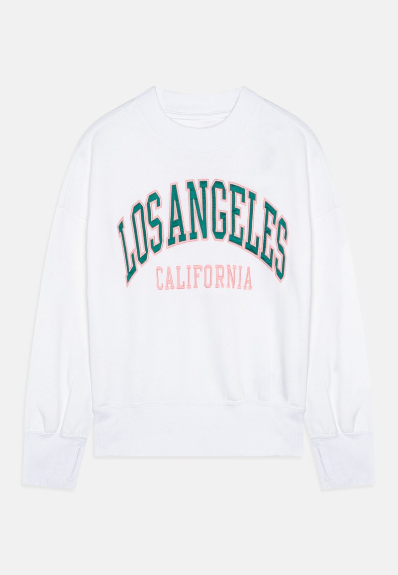 Fehér pulóver, amelyen a "LOS ANGELES" felirat teal színben, a "CALIFORNIA" felirat pedig rózsaszínben szerepel, kerek nyakkivágással és bordázott mandzsettával, valamint aljjal rendelkezik.