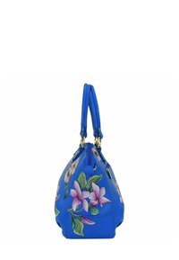 Blauwe leren handtas met bloemenontwerpen in roze en groen. Voorzien van dubbele handvaten, een ritssluiting aan de bovenkant en hardwareaccenten in goudkleur.