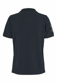 Námornícky polo tričko s jemnou textúrou, krátkymi rukávmi a čiernym golierom. Má zlatý číslicový detail na ľavom rukáve.