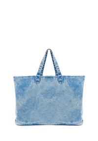 Borsa a tracolla in denim azzurro chiaro con due manici. Presenta una texture lavabile e cuciture a vista, adatta per un uso casual.