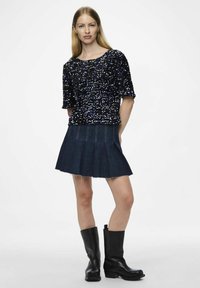 Pieces PCKAM SS JRS NOOS BC - Blusa - black