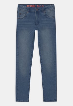 Niebieskie jeansy slim-fit z guzikiem i zamkiem z przodu, pięcioma kieszeniami oraz subtelnym, wyblakłym efektem na udach i kolanach.