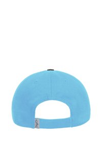 Helle blaue Baseballmütze mit verstellbarem Hinterriemen, glattem Stoff und einem kleinen Logosticker an der Seite. Verfügt über gestickte Belüftungslöcher.