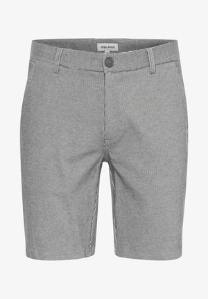 Szürke csíkos sort klasszikus szabással, övhurkokkal, elülső gombos zárással és oldalsó zsebekkel. Textúrált anyag függőleges csíkokkal.