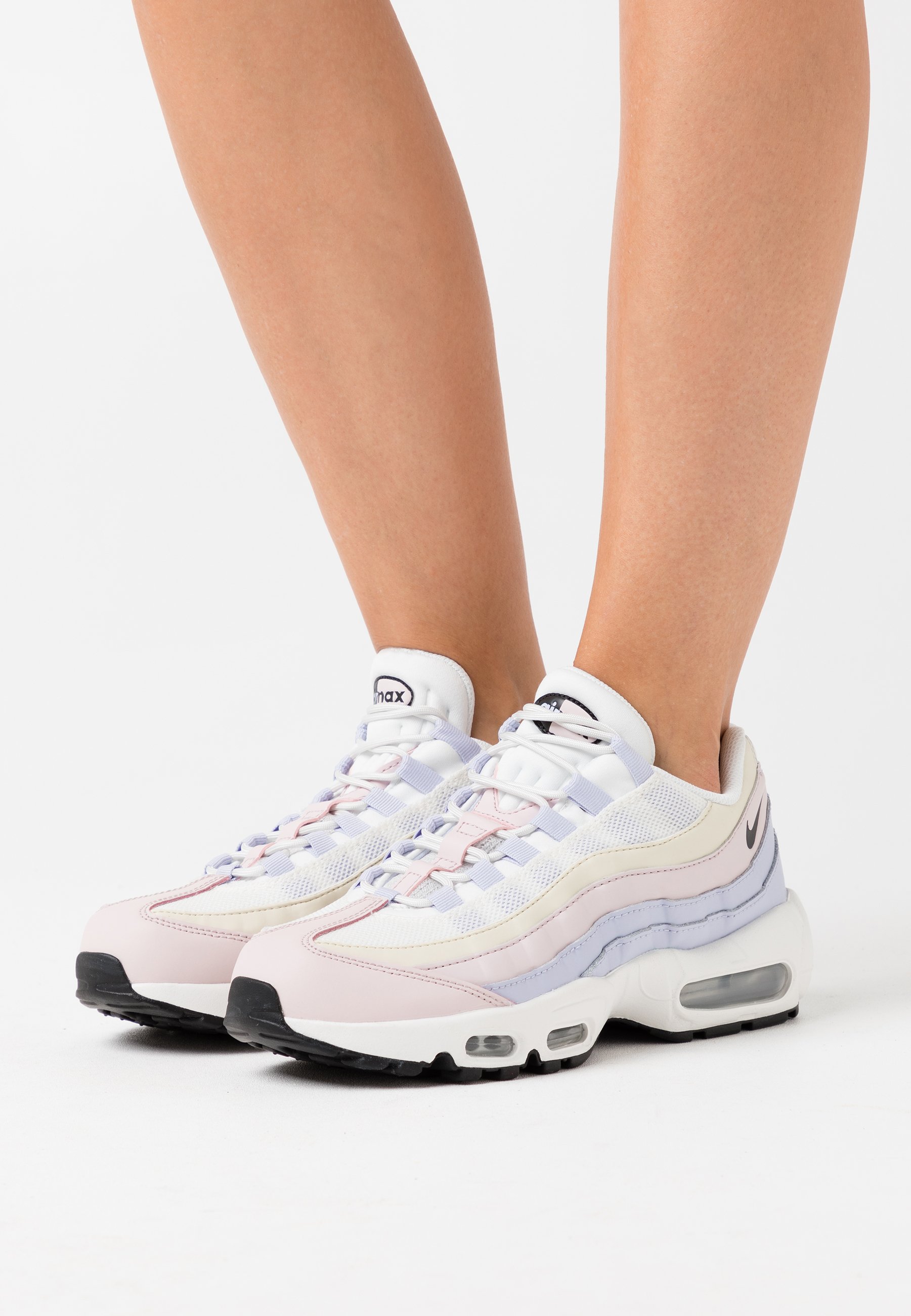 Nike Sportswear Air Max 95 Sneaker Low Ghost Black Summit White Barely Rose Glacier Blue Grau Zalando Ch Nike Sportswear Air Max 95 Sneaker Low Ghost Black Summit White Barely Rose Glacier Blue Grau Zalando Ch