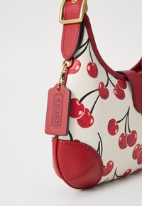 COACH ORIGINALS CHERRY HOBO - Mala de mão - chalk multi