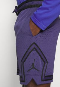 Jordan DIAMOND SHORT - Športové šortky - sky purple/black/sail
