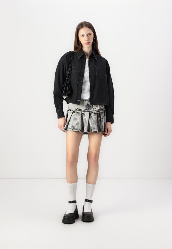 CROPPED SHIRT - Button-down blouse - worn in nighttime sky4