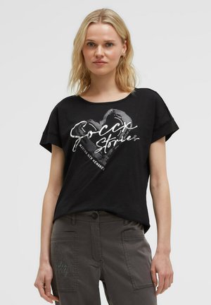 Soccx, SOCCX T-SHIRT MIT ÜBERSCHNITTENER SCHULTER UND FOLIENPRINT - Print T-shirt - black