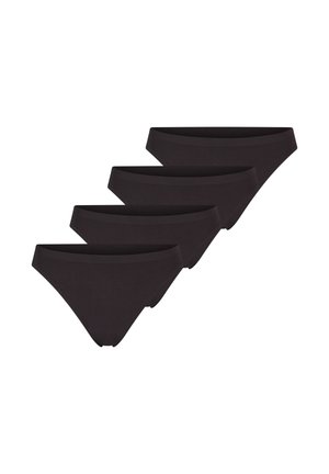 Cztery czarne bezszwowe majtki bikini ułożone w przesuniętym rzędzie na białym tle.