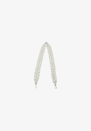 Geweven band in lichtgrijze stof met een textuurontwerp, met metalen clips aan elk uiteinde voor bevestiging.