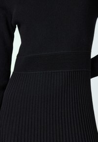 Maison 123 MARTIKA - Jumper dress - noir