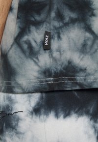 Zign UNISEX - T-shirt estampada - grey
