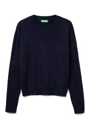 - Sweter