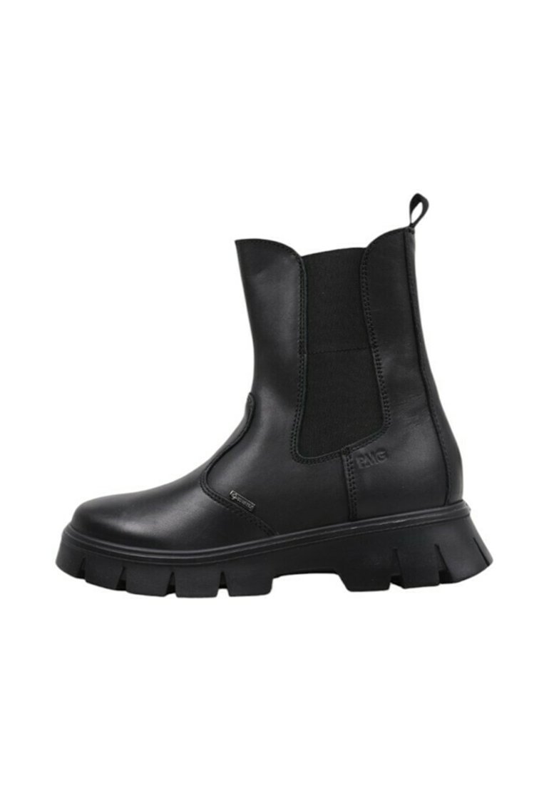 Bottes de cheville en cuir noir avec des panneaux élastiques latéraux, bout rond et semelle en caoutchouc épaisse. Équipées d'une languette à l'arrière pour un enfilage facile.